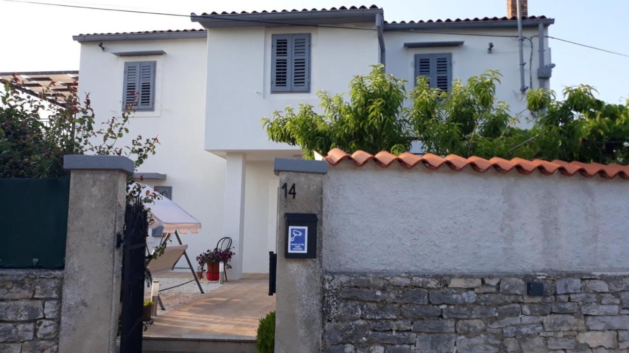 Holiday Home Dioniza Vodnjan Exterior foto